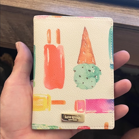 Kate Spade Passport Holder - Picture 1 of 7
